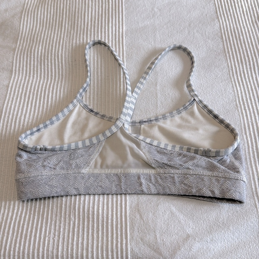 Lululemon Flow Y Bra IV Rose Herringbone Polar Cream/Heathered Silver 4 - Picture 6 of 8